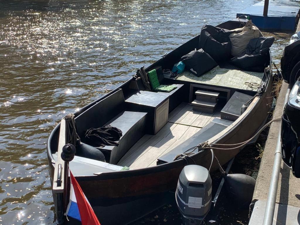 ホテル Euphrate Houseboat アムステルダム エクステリア 写真