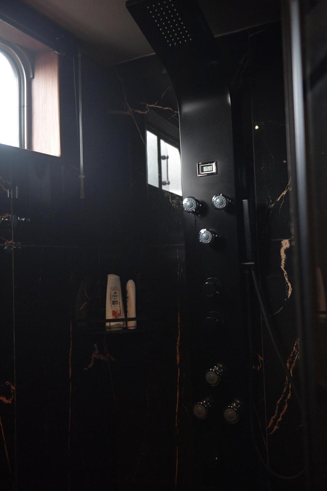 ホテル Euphrate Houseboat アムステルダム エクステリア 写真